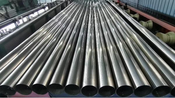 焊接的艺术与科学：装饰焊缝与工业承压焊缝的本质不同