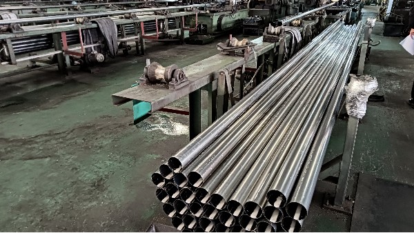 不锈钢管性能，纯净的力量：为什么冶金质量是性能“隐形基石”？