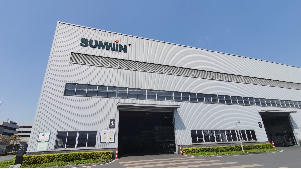 不锈钢管想要用得好，抛光处理少不了