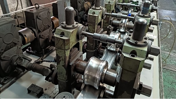 半导体洁净管可以用不锈钢焊管吗