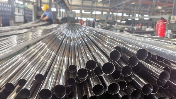 圆管与方管的“几何学”：为什么形状本身就是一种性能？