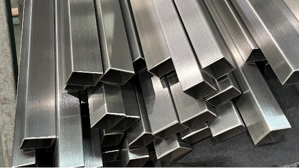 为什么海滨城市都选316L不锈钢管？