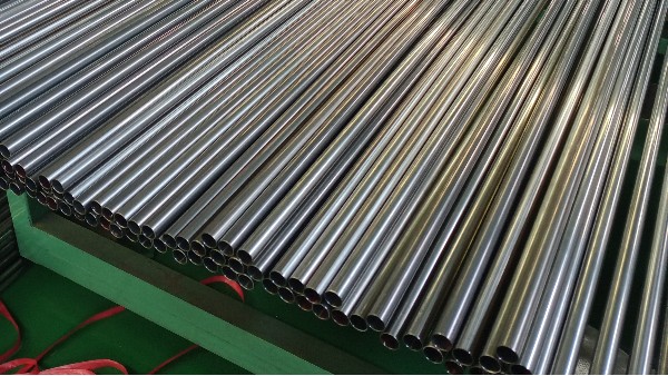 不锈钢管立式冷凝器高效运行