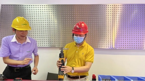 双兴集团：推进三期，拓宽市场