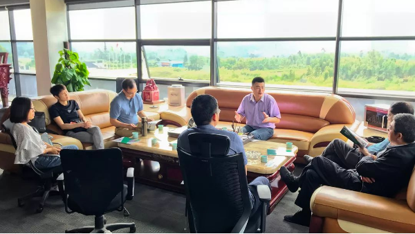 中国五矿商会、佛山外经贸系统领导莅临双兴指导工作