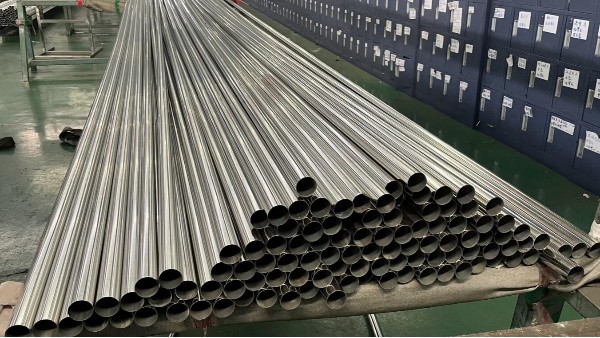 一根25*0.5 304不锈钢方管的重量是多少？